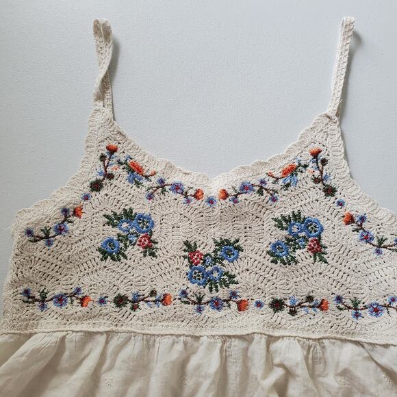 Altar'd State Shirt Womens Large Crochet Embroidered Peplum Tank Cami MCW9384 - Picture 2 of 8